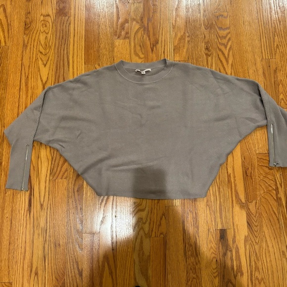 NWT Philosophy Taupe Ribbed Sweater with zippers on sleeves - Picture 1 of 4